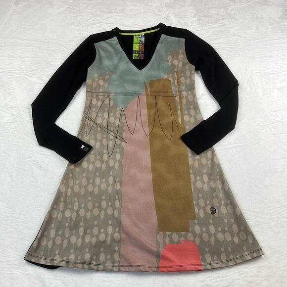 Volt Design long sleeved a line art dress, size 1 Taille or small - Picture 3 of 9